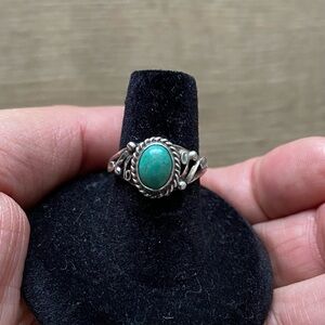 Vintage turquoise sterling silver ring